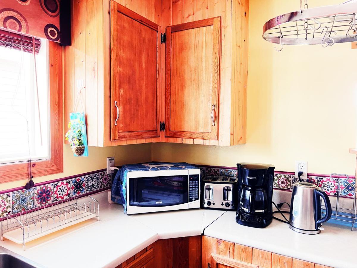 צ'רצ'יל Sarah'S Dreamhouse B&B מראה חיצוני תמונה